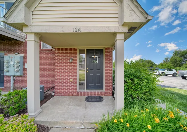 Homes for sale in Ann Arbor, MI | 1241 Addington Ln, Ann Arbor, MI 48108 | MLS# 50211706