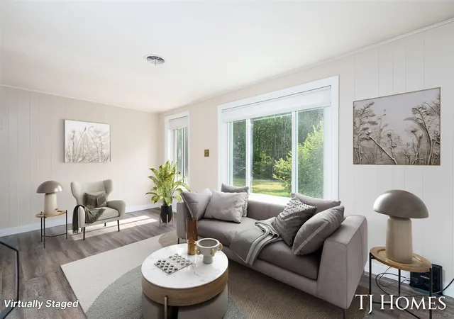 Photo 4 of Single family home for sale at 2215 Maguire Ave, Grand Rapids, MI 49525 | MLS# 70547615 | Listing updated on 2026-08-27