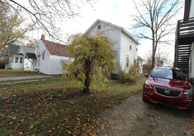 3rd image of 605 Homewild Ave, Jackson, MI 49201 | MLS# 70540627