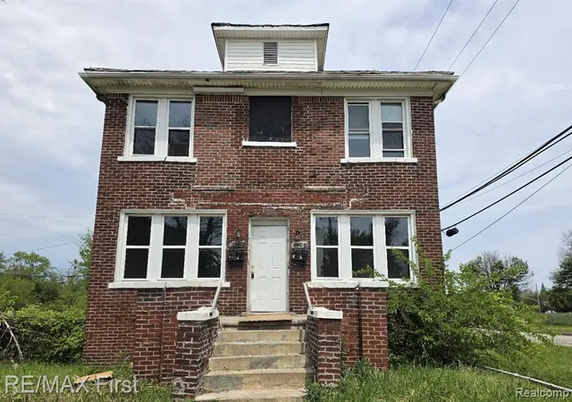 Photo 1 of Sale Pending at 6400 Seminole St, Detroit, MI 48213 | MLS# 61001139 | Listing updated on 2026-07-29