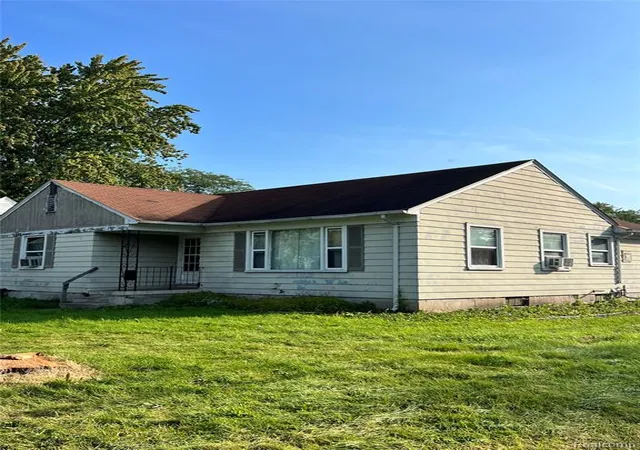 2nd image of 2 Congress Court D, Saginaw, MI 48602 | MLS# 60923128