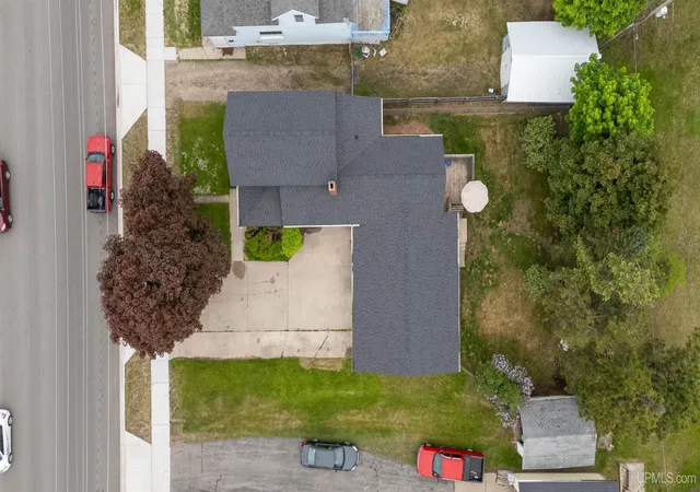 Homes for sale in Manistique, MI | 218 N Houghton Ave, Manistique, MI 49854 | MLS# 50210824