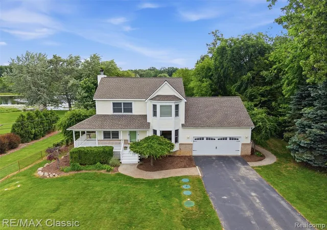 Homes for sale in White Lake, MI | 1078 Lake Lane Dr, White Lake, MI 48386 | MLS# 61004397