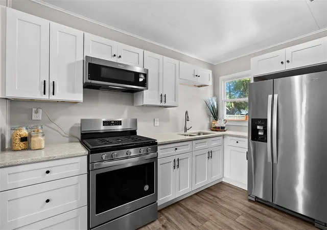 Photo 3 of Sale Pending at 2227 E Cork St, Kalamazoo, MI 49001 | MLS# 70554024 | Listing updated on 2026-08-26