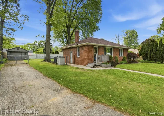 Photo 2 of Single family home for sale at 29087 Howard Ave, Madison Heights, MI 48071 | MLS# 60997158 | Listing updated on 2026-07-19