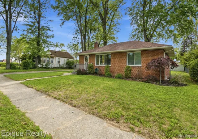 Photo 4 of Single family home for sale at 29087 Howard Ave, Madison Heights, MI 48071 | MLS# 60997158 | Listing updated on 2026-07-19