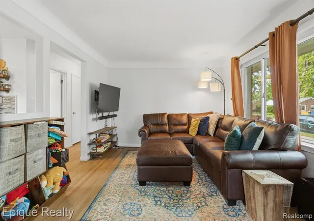 Photo 5 of Single family home for sale at 29087 Howard Ave, Madison Heights, MI 48071 | MLS# 60997158 | Listing updated on 2026-07-19