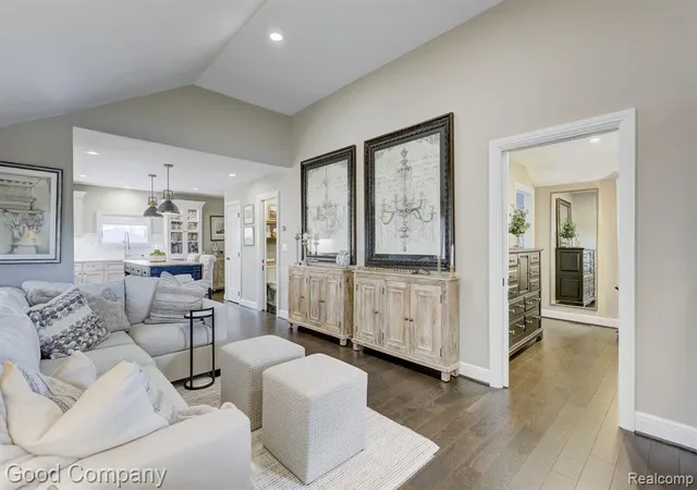 4th image of 3105 Culbertson Ave, Rochester Hills, MI 48307 | MLS# 60999613