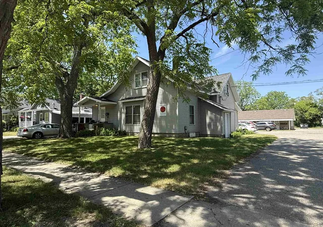 Homes for sale in Mount Pleasant, MI | 1019 E Broadway St, Mount Pleasant, MI 48858 | MLS# 80070063