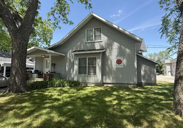 Homes for sale in Mount Pleasant, MI | 1019 E Broadway St, Mount Pleasant, MI 48858 | MLS# 80070063