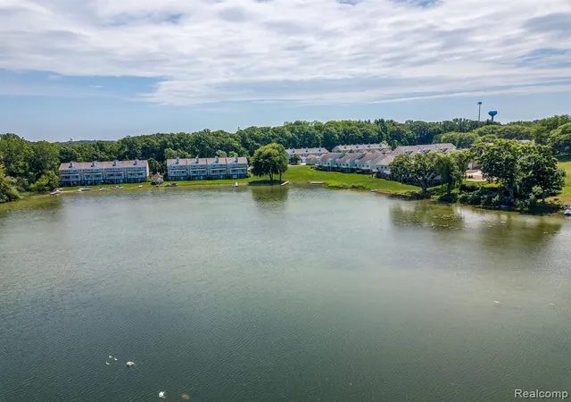 34th image of 11306 Woodruff Lake, Brighton, MI 48116 | MLS# 60316179