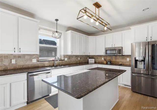 Photo 4 of Sale Pending at 27134 Victoria Rd, Novi, MI 48374 | MLS# 61016992 | Listing updated on 2026-09-01