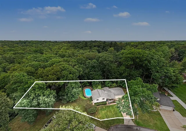 Homes for sale in Comstock Park, MI | 4818 Kittery Dr, Comstock Park, MI 49321 | MLS# 70540011