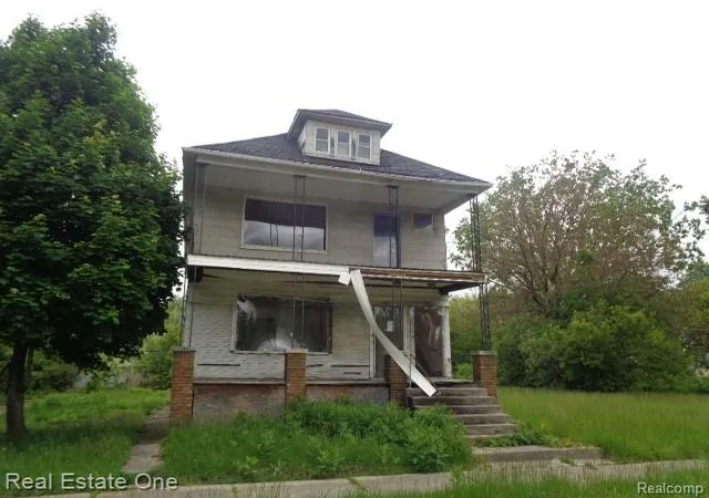 Homes for sale in Detroit, MI | 8167 Woodlawn St, Detroit, MI 48213 | MLS# 60397568