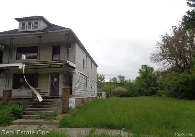 Homes for sale in Detroit, MI | 8167 Woodlawn St, Detroit, MI 48213 | MLS# 60397568