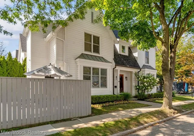 Photo 3 of Single family home for sale at 1080 Bennaville Ave, Birmingham, MI 48009 | MLS# 61023004 | Listing updated on 2026-08-30