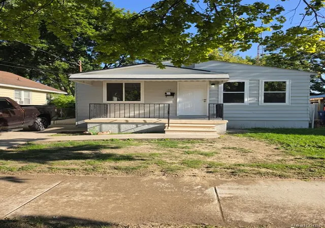 Photo 2 of Single family home for sale at 1126 Ossington Ave, Flint, MI 48507 1511 | MLS# 61025790 | Listing updated on 2026-08-30