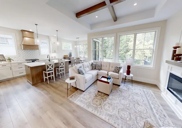 Photo 4 of Sale Pending at 1914 Langford Dr, Marquette, MI 49855 | MLS# 50219356 | Listing updated on 2026-10-03