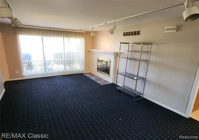 Photo 3 of Single family home for sale at 6965 N Adams Rd, Bloomfield Hills, MI 48304 | MLS# 60997870 | Listing updated on 2026-07-07