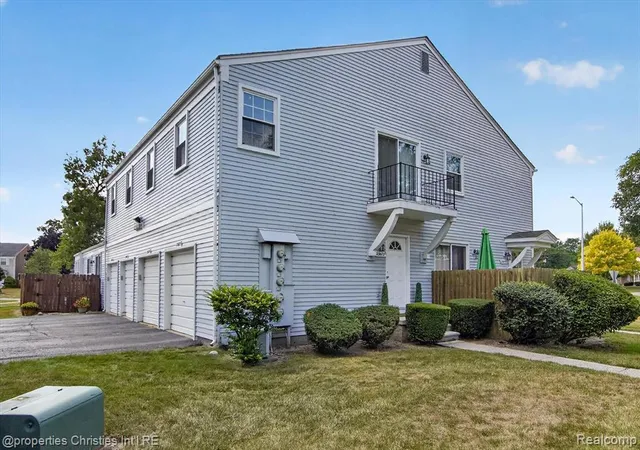 Photo 2 of Sale Pending at 23672 N Rockledge, Novi, MI 48375 | MLS# 61025538 | Listing updated on 2026-09-04