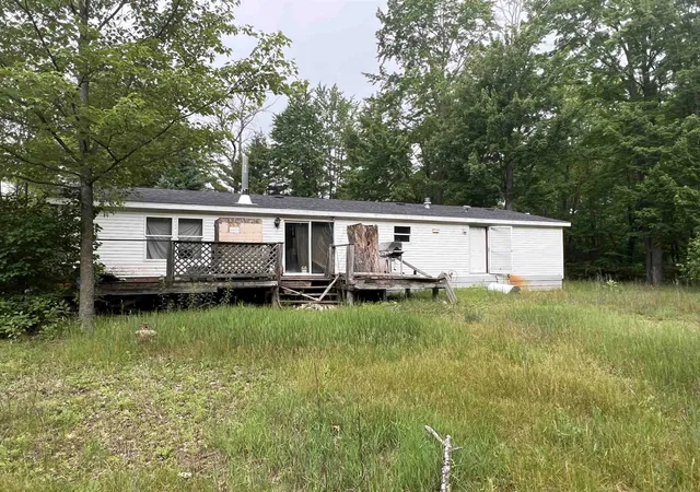 3rd image of 1600 Patty K Ln, Harrison, MI 48625 | MLS# 50212862