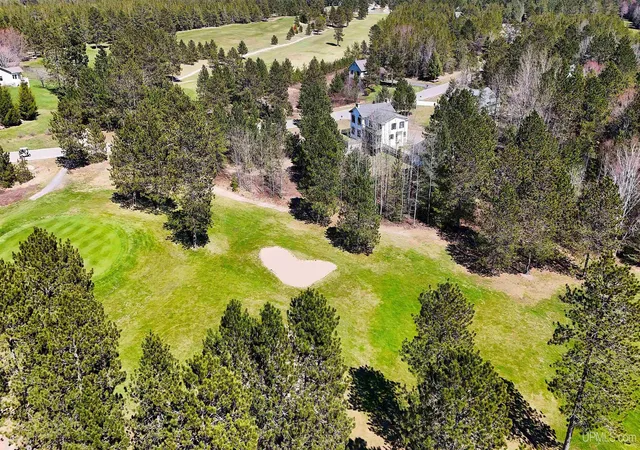 2nd image of 152 Brewer Dr, Marquette, MI 49855 | MLS# 50207411
