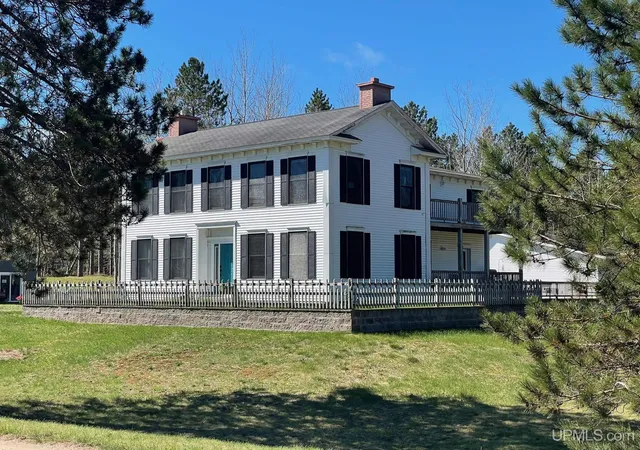 3rd image of 152 Brewer Dr, Marquette, MI 49855 | MLS# 50207411