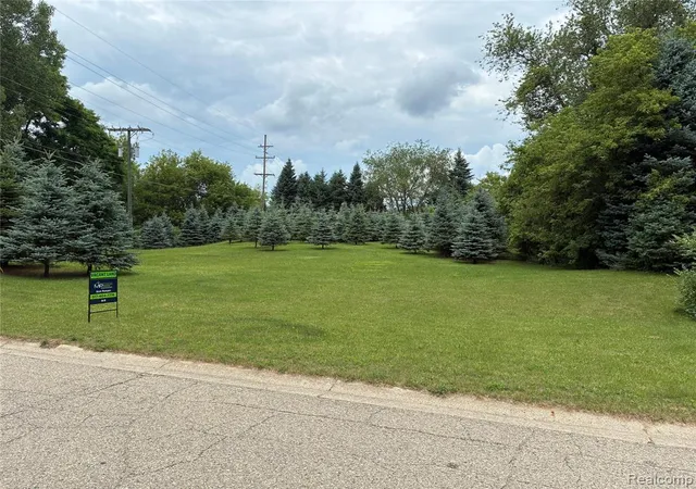 2nd image of 0 Amber Glen Dr, Howell, MI 48843 | MLS# 61010201