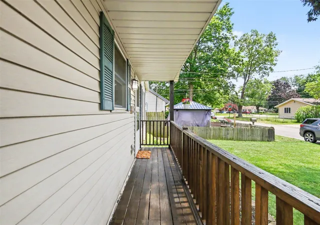 Homes for sale in Kentwood, MI | 341 Nora St, Kentwood, MI 49548 | MLS# 70540901