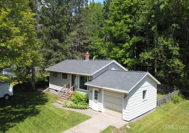 Homes for sale in Chassell, MI | 21998 Chassell Painesdale Rd, Chassell, MI 49916 | MLS# 50213937