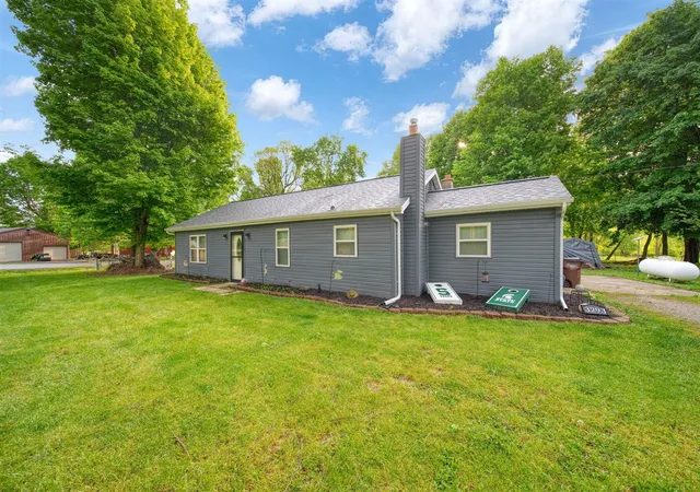 Homes for sale in Concord, MI | 3293 Albion Rd, Concord, MI 49237 | MLS# 70533185