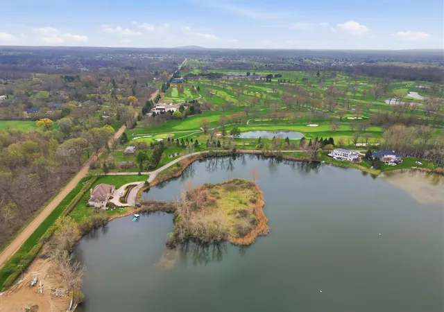 3rd image of 52451 Caddy Ln, South Lyon, MI 48178 | MLS# 70526239