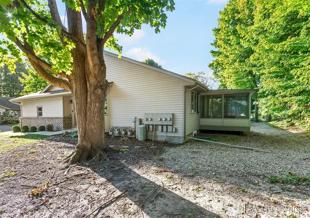 Homes for sale in Grand Rapids, MI | 927 Ironwood Cir, Grand Rapids, MI 49534 | MLS# 70493302