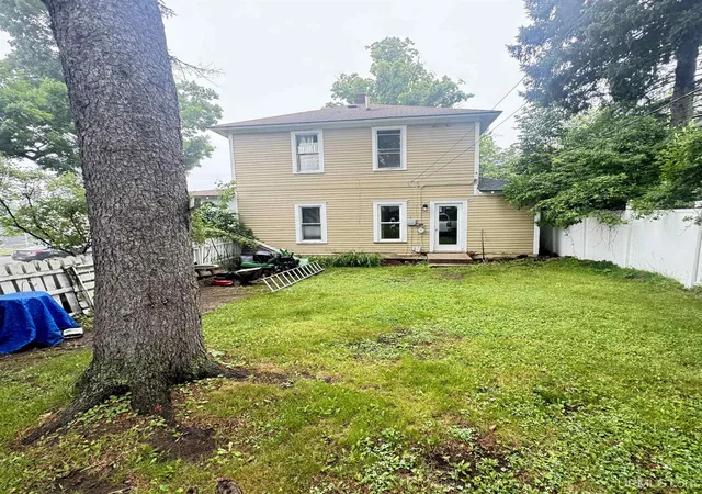 Homes for sale in Iron Mountain, MI | 402 E D St, Iron Mountain, MI 49801 | MLS# 50213170