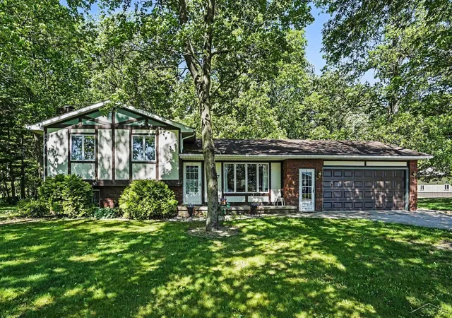 Homes for sale in Essexville, MI | 177 N Cotter Rd, Essexville, MI 48732 | MLS# 50210472
