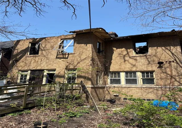 2nd image of 2253 Glynn Ct, Detroit, MI 48206 | MLS# 60990614