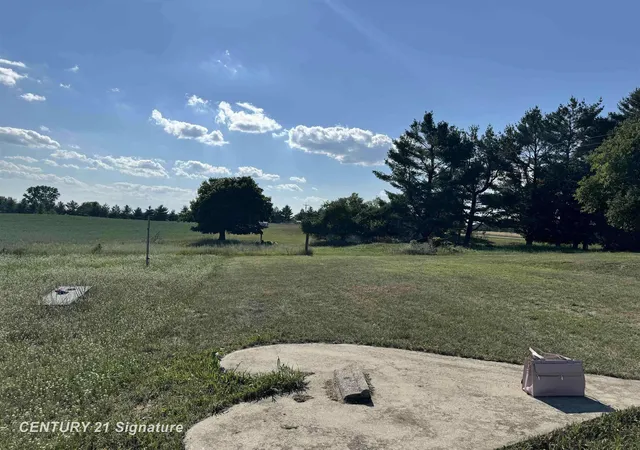 Homes for sale in Clare, MI | 5732 E Grass Lake Rd, Clare, MI 48617 | MLS# 50214293