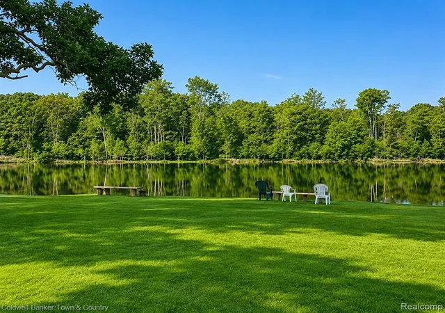 18th image of 12460 Cambridge Blvd, South Lyon, MI 48178 | MLS# 61020435