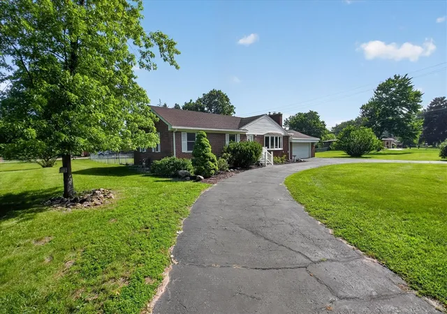 Homes for sale in Livonia, MI | 31350 Wentworth St, Livonia, MI 48154 | MLS# 70543356