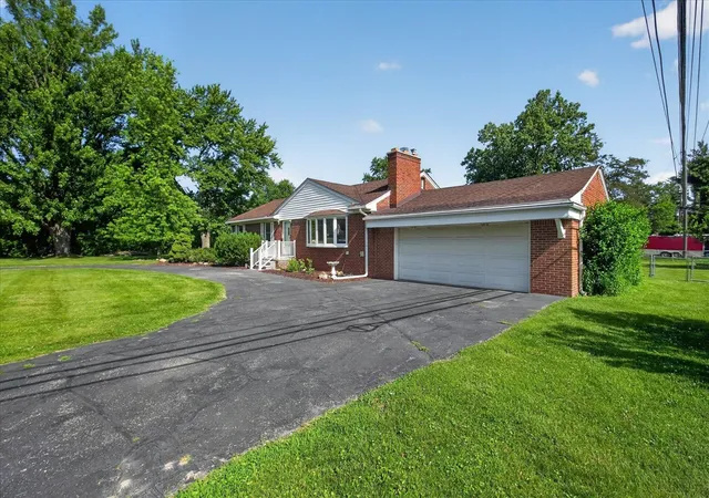 Homes for sale in Livonia, MI | 31350 Wentworth St, Livonia, MI 48154 | MLS# 70543356
