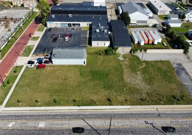 3rd image of 100 E Ganson St, Jackson, MI 49201 | MLS# 70299208