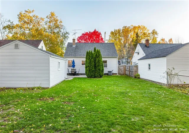 Homes for sale in Grand Rapids, MI | 1019 Drexel Dr, Grand Rapids, MI 49505 | MLS# 70515577
