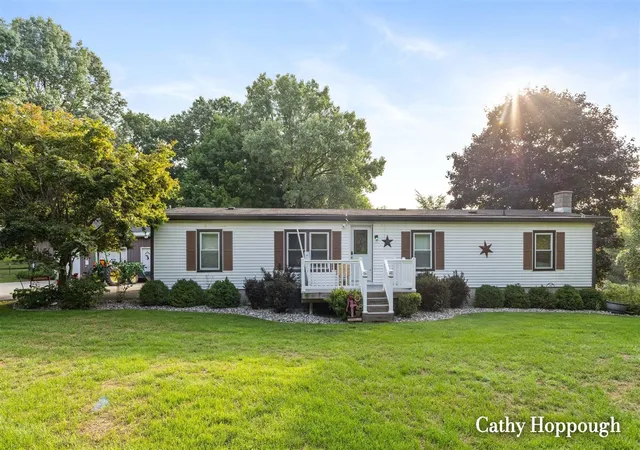1st image of 858 Kellogg Rd, Ionia, MI 48846 | MLS# 70553858