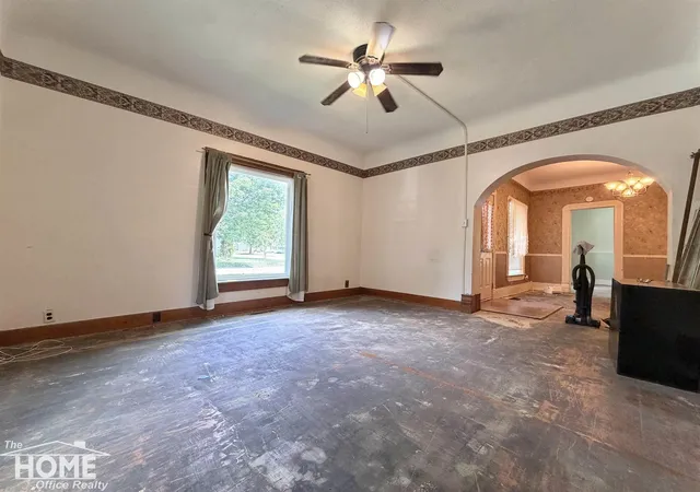 Homes for sale in Owosso, MI | 822 S Cedar St, Owosso, MI 48867 | MLS# 50214501