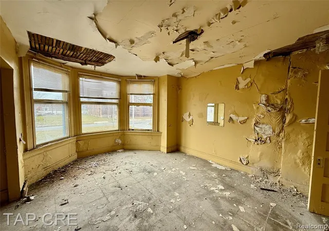 4th image of 1092 E Grand Blvd, Detroit, MI 48207 | MLS# 61004180