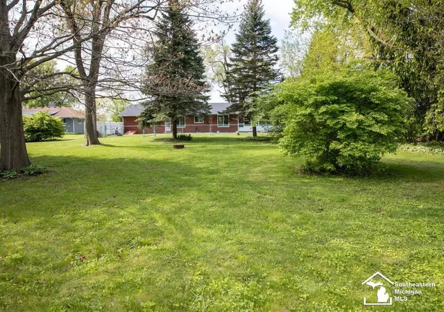 4th image of 4666 E Dunbar Rd Rd, Monroe, MI 48161 | MLS# 50210137