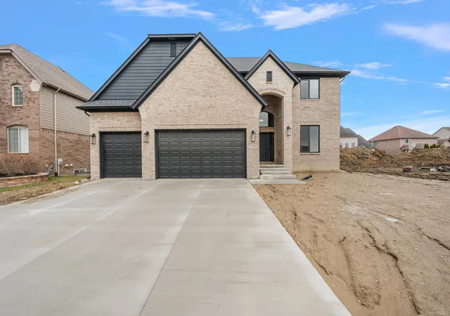 4th image of 17000 Pienza Dr, Macomb, MI 48042 | MLS# 50201725