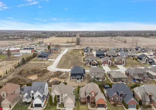 59th image of 17000 Pienza Dr, Macomb, MI 48042 | MLS# 50201725