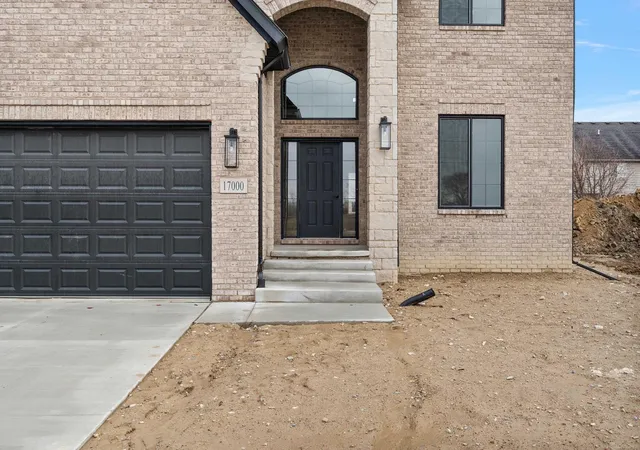 5th image of 17000 Pienza Dr, Macomb, MI 48042 | MLS# 50201725