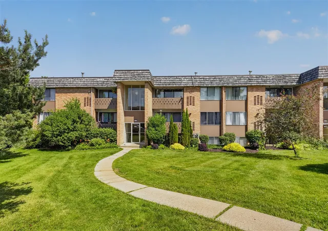 2nd image of 2106 Pauline Blvd, Ann Arbor, MI 48103